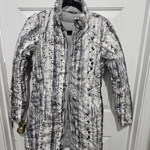 The North Face Women's Ski Jacket - Black and White